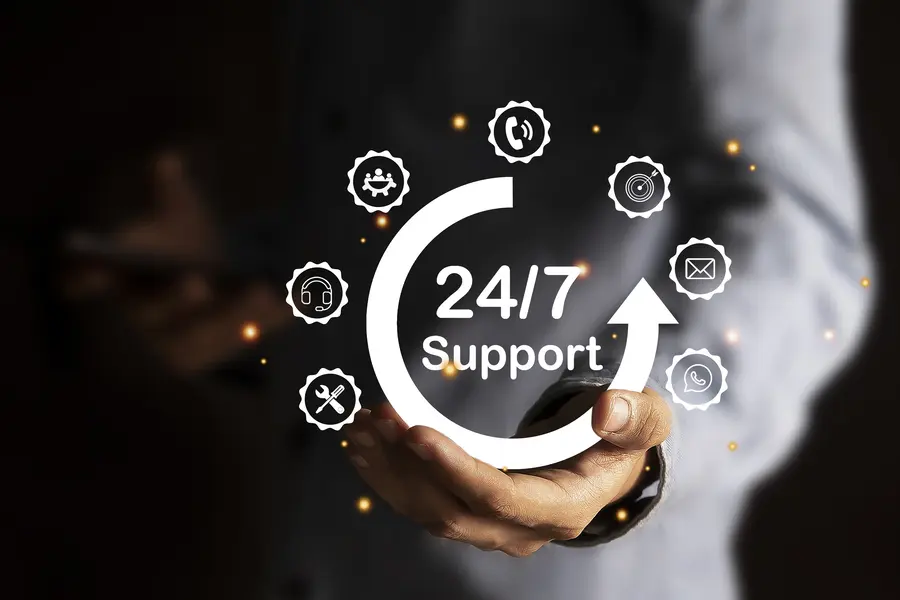 A team offering 24/7 IT support, quickly resolving issues to keep businesses running.